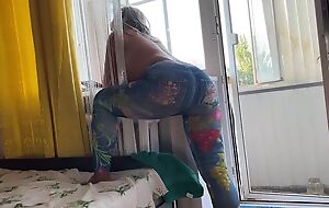 Rounded out mom pulls down their way jeans to get assfucked
