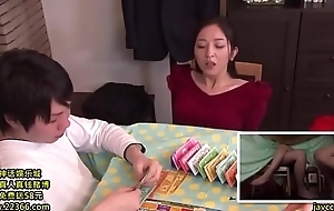 Japanese Mom And Son Sneak Up Game - LinkFull: https://ouo.io/bOWEV7