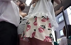 Asian Babes Fuck on Dramatize expunge Bus